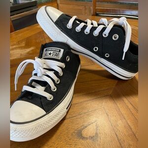 Black converse. Women’s size 7.5. Brand new!